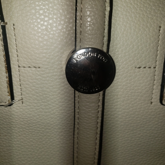 London Fog Purse - Picture 2 of 3